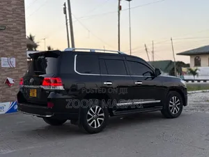 Toyota Land Cruiser 2015 Black