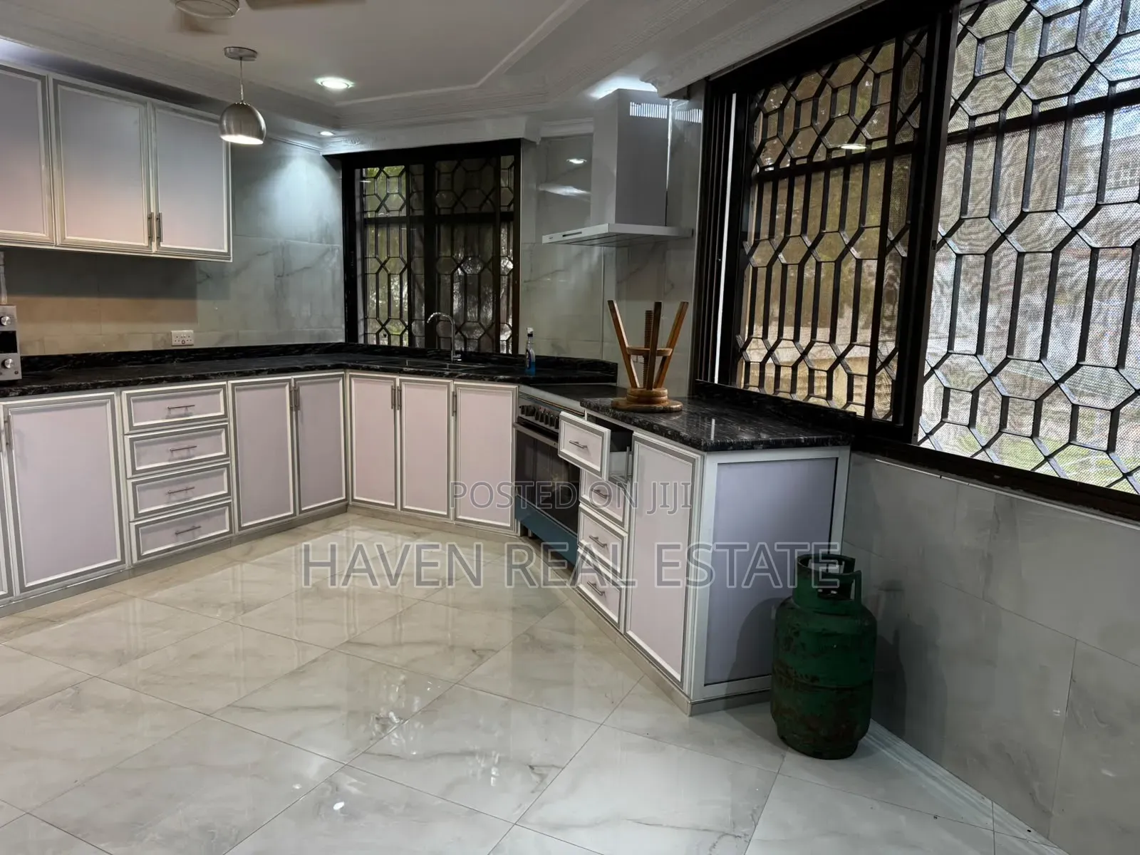 Furnished 3bdrm Apartment in Upanga East for rent