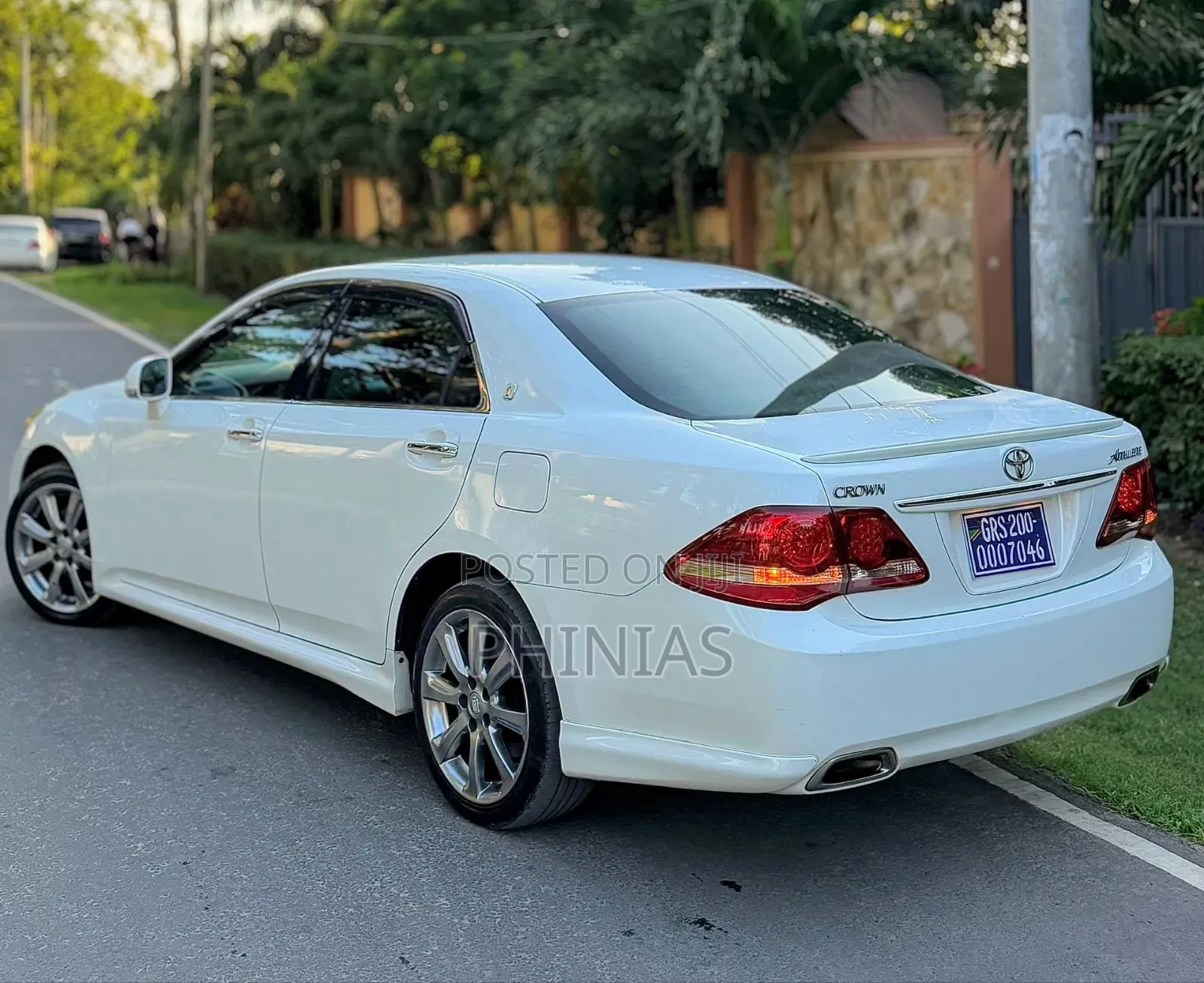 Toyota Crown 2009 White