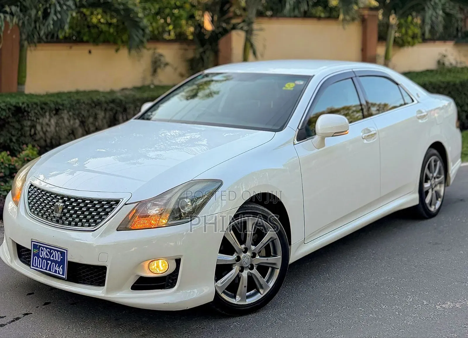 Toyota Crown 2009 White