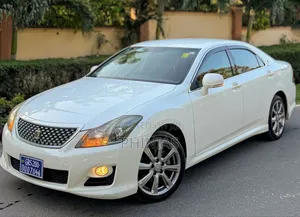 Toyota Crown 2009 White
