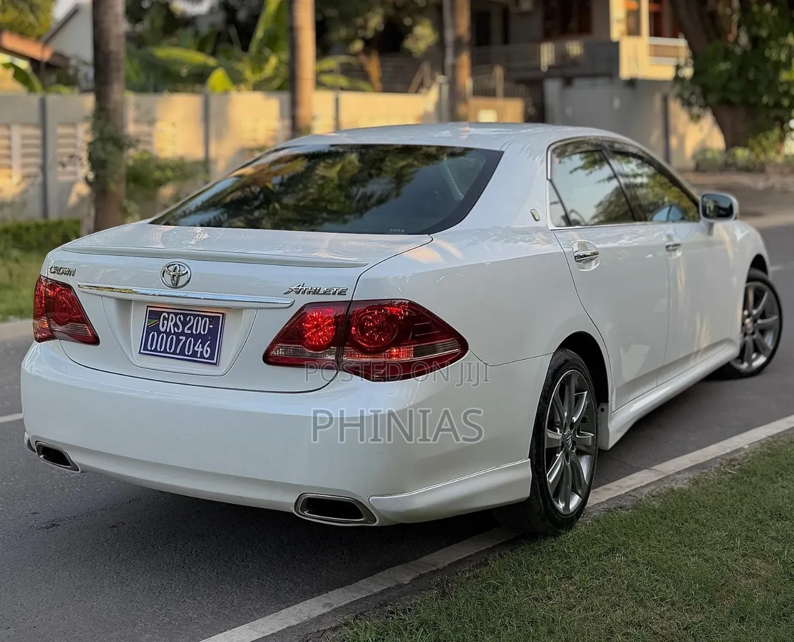 Toyota Crown 2009 White