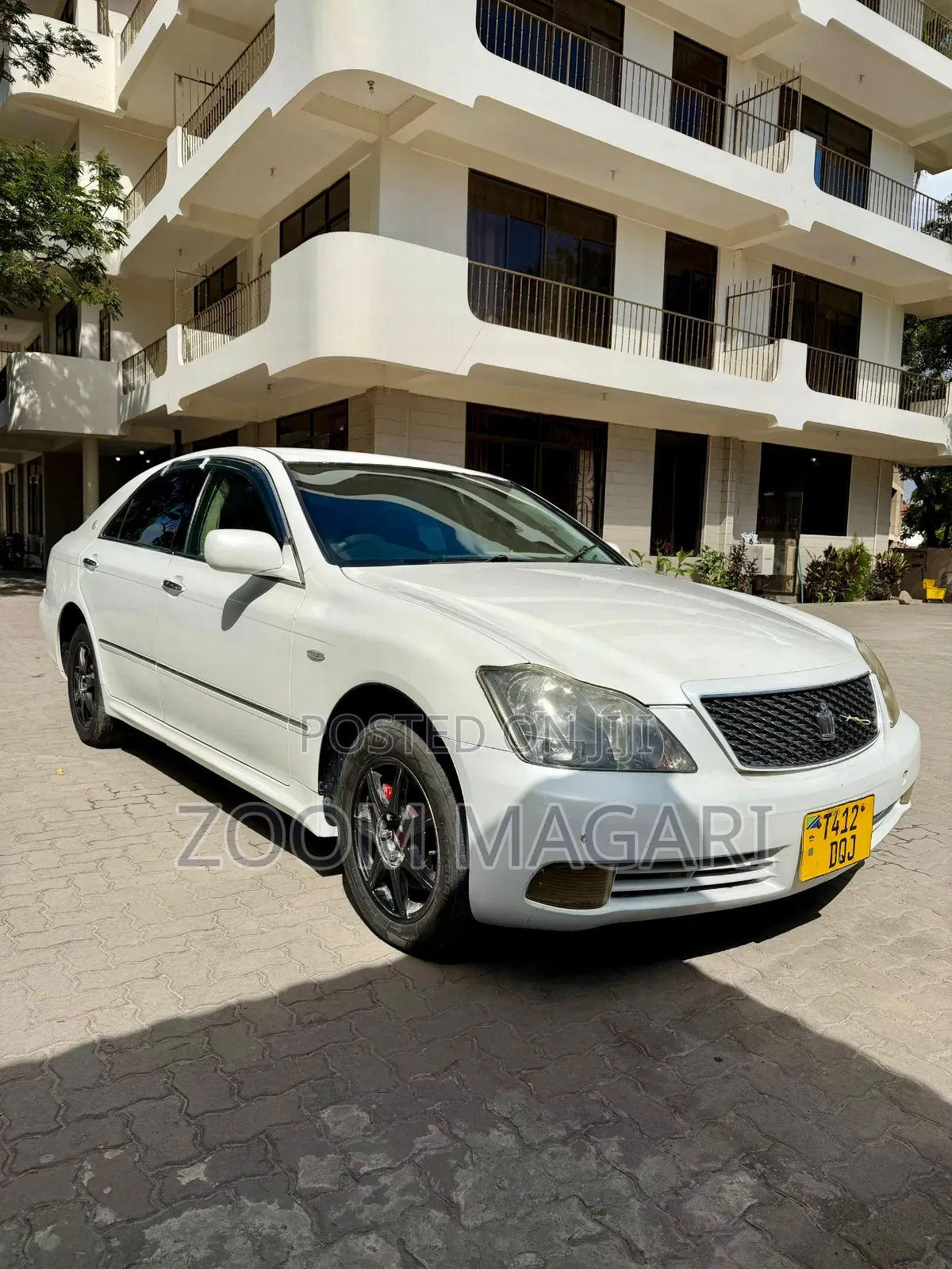 Toyota Crown Royale 2005 Pearl