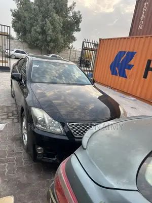 Toyota Crown 2012 Black