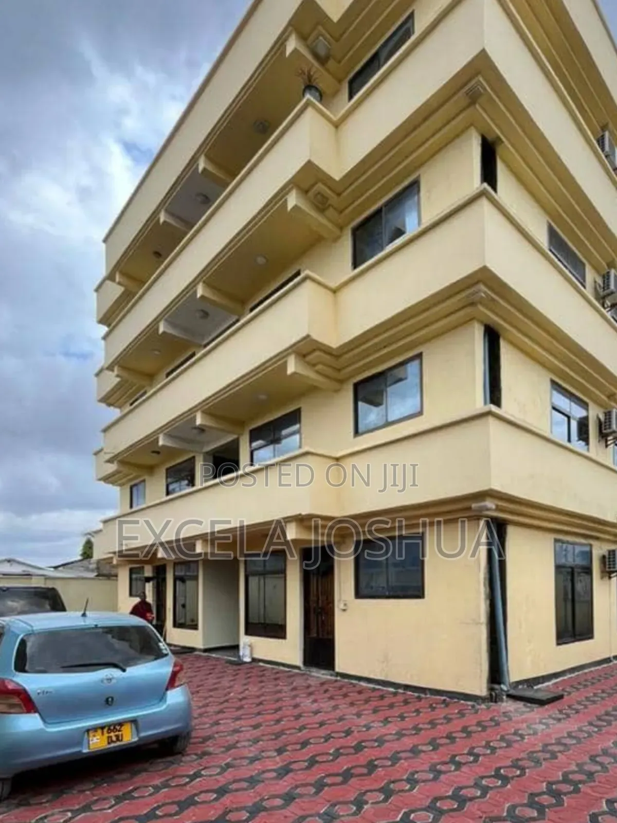 8bdrm House in Excela Joshua, Yombo for sale