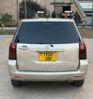 Toyota Raum 2003 Beige