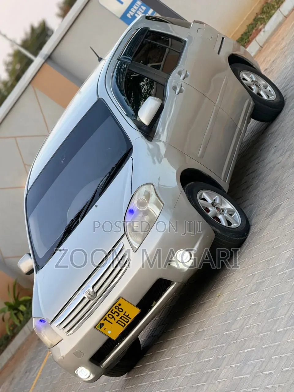 Toyota Raum 2003 Beige