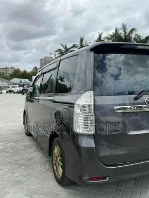 Toyota Noah 2008 Gray