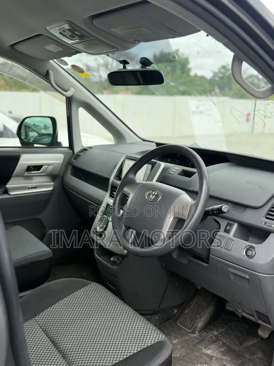 Toyota Noah 2008 Gray