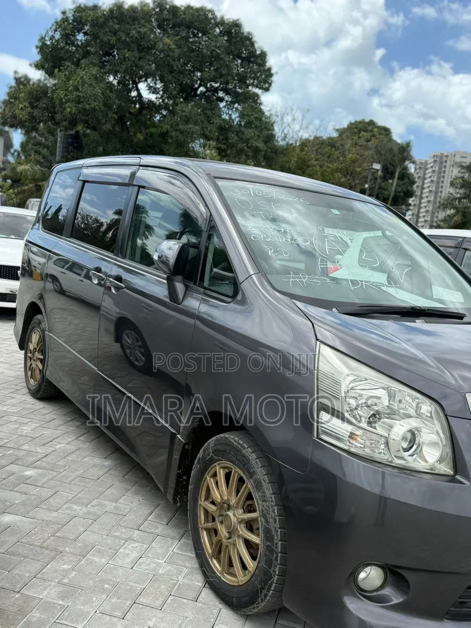 Toyota Noah 2008 Gray
