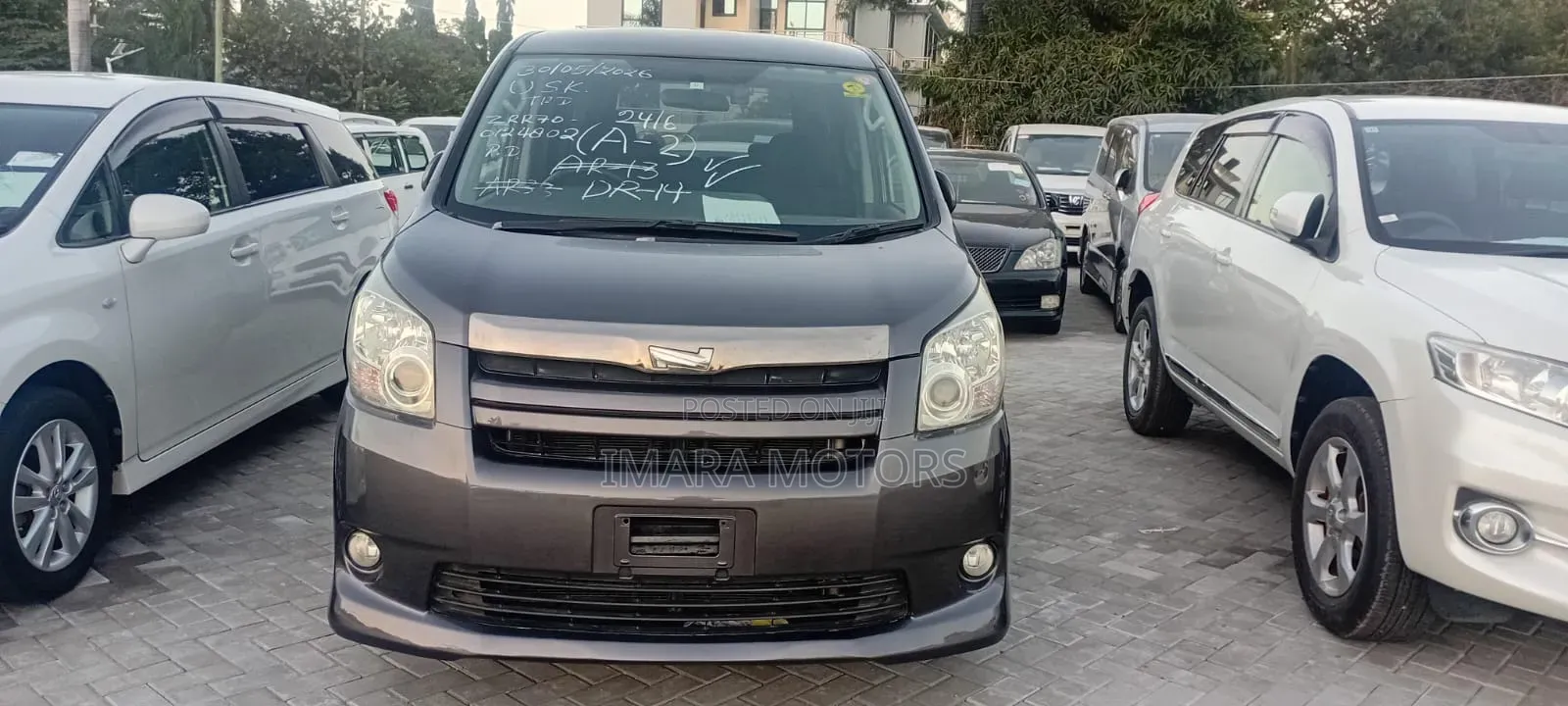 Toyota Noah 2008 Gray