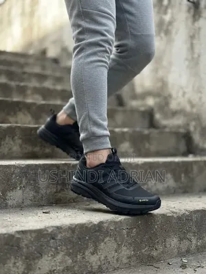 Viatu Classic🔥👟size: 40–45📦full Box Available