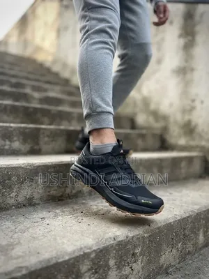 Viatu Classic🔥👟size: 40–45📦full Box Available