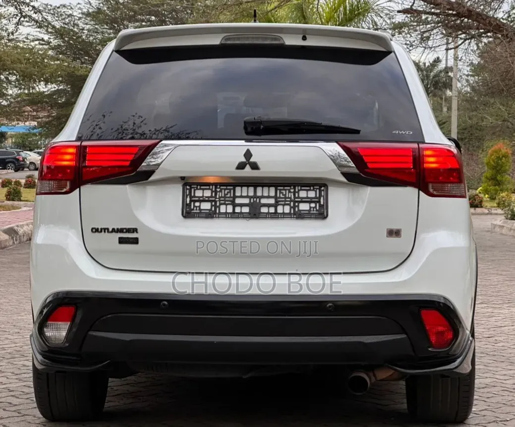 Mitsubishi Outlander 2016 Pearl