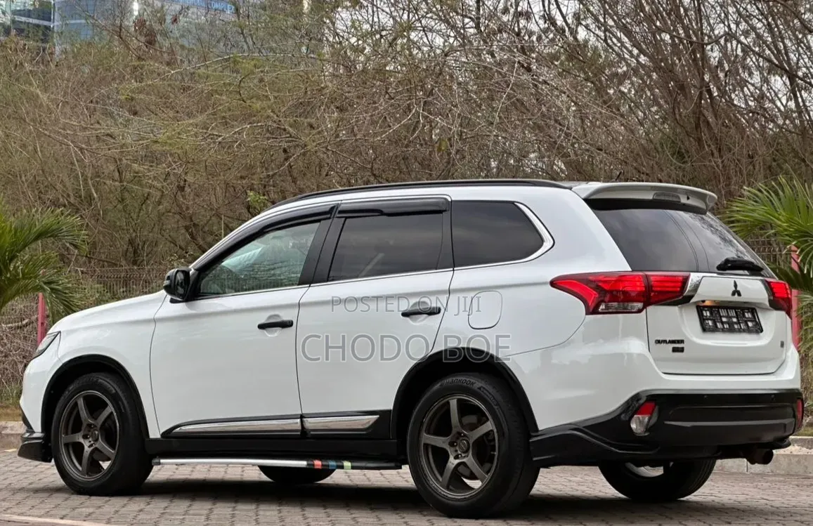 Mitsubishi Outlander 2016 Pearl