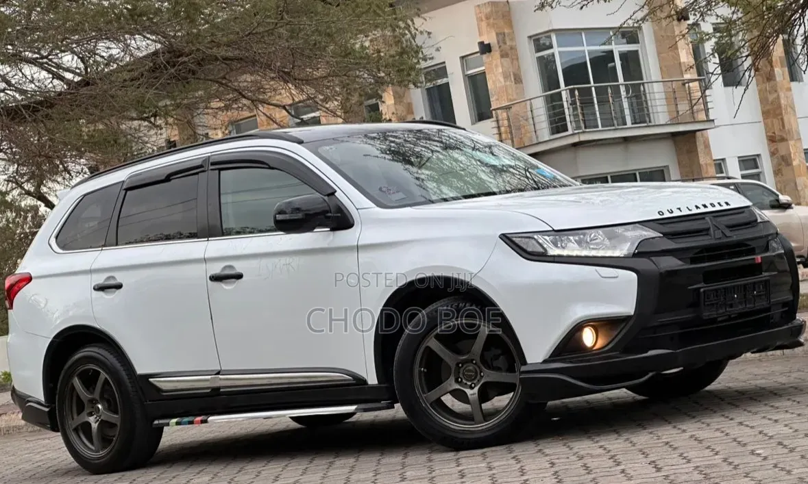Mitsubishi Outlander 2016 Pearl