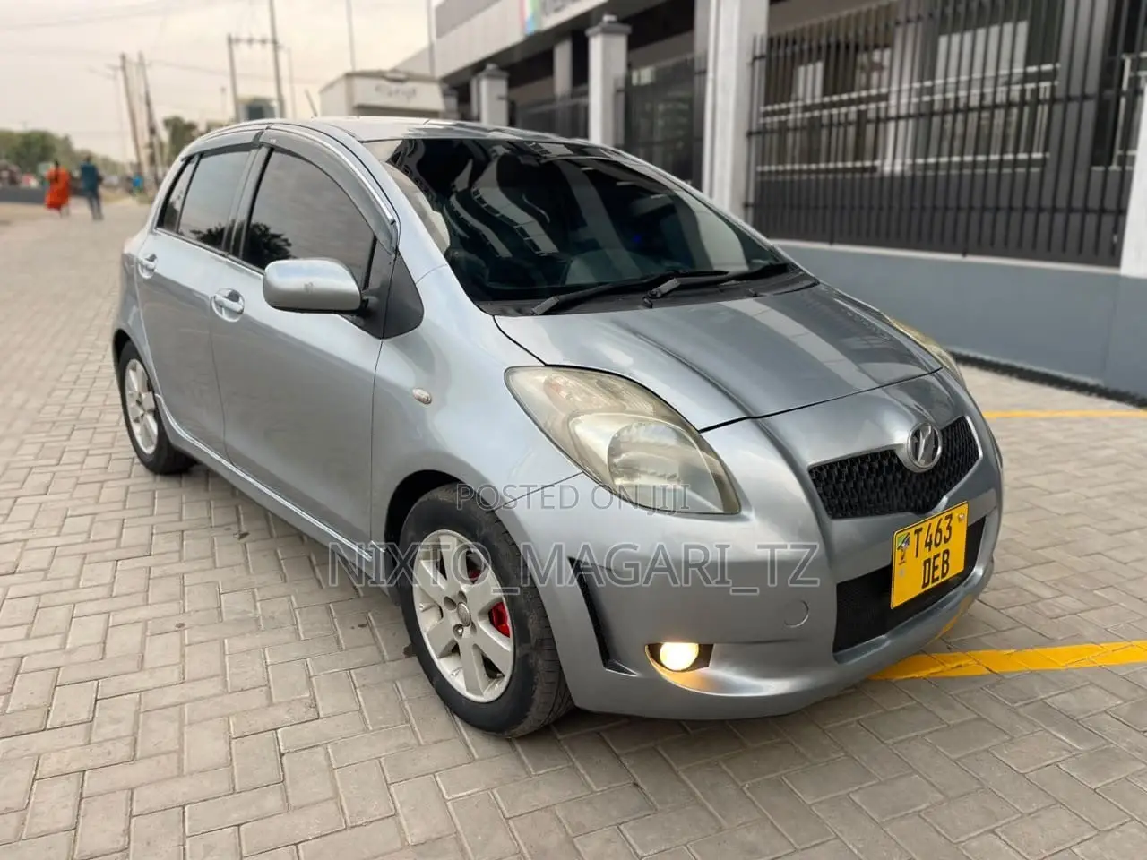Toyota Vitz 2005 Gray