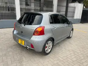 Toyota Vitz 2005 Gray