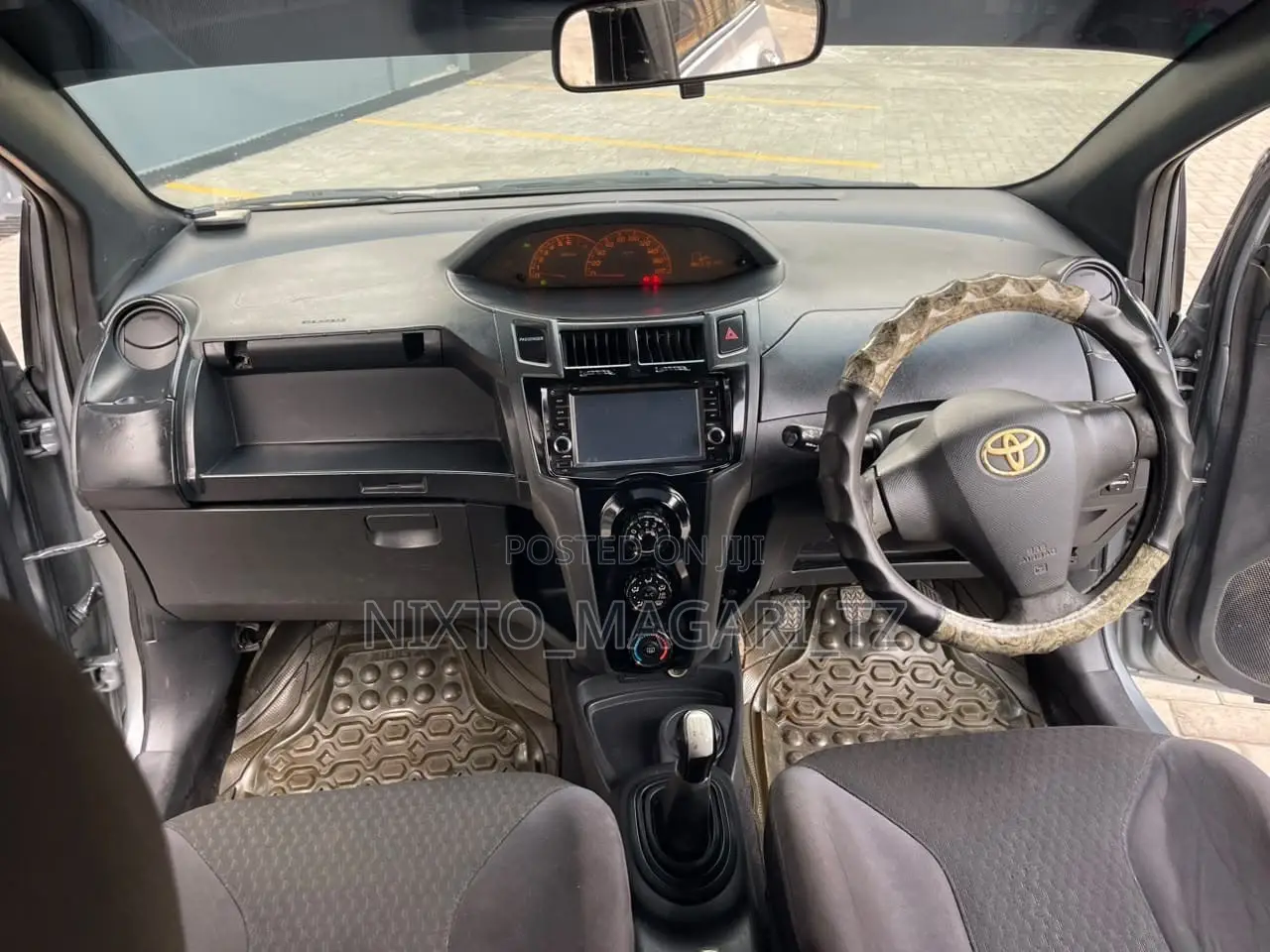 Toyota Vitz 2005 Gray