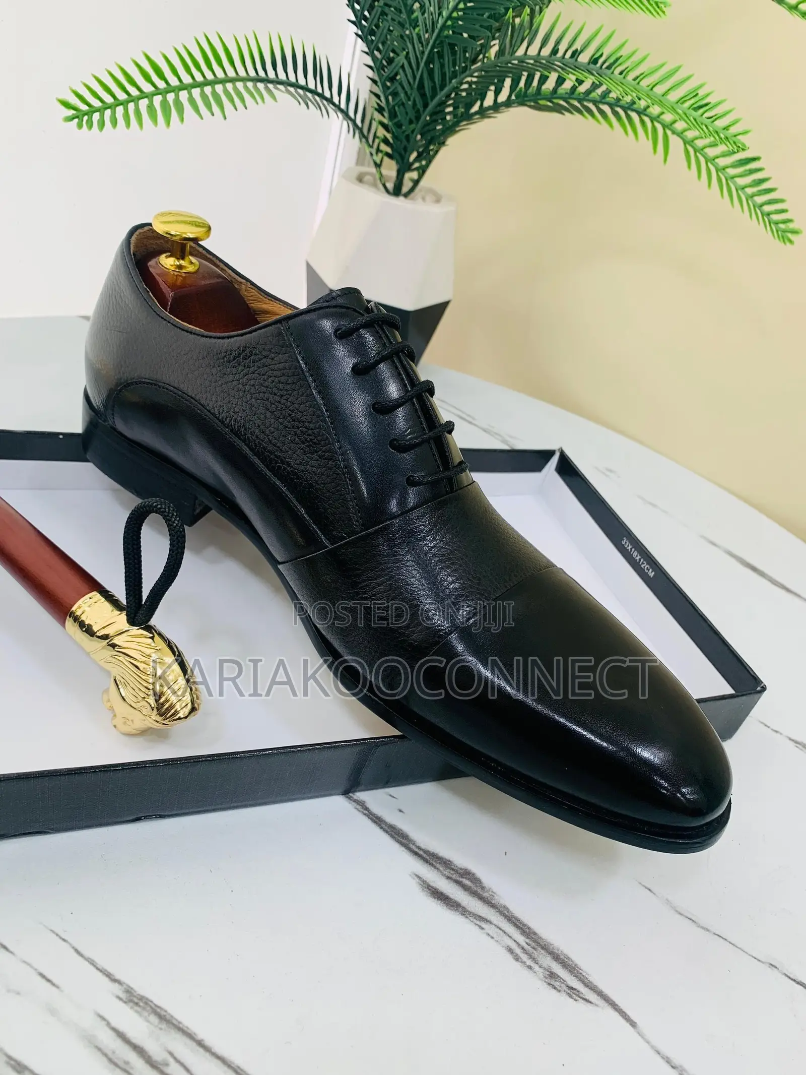 Paul Smith Leather Cap-Toe Oxford Dress Shoes