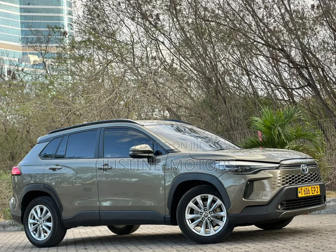 Toyota Corolla Cross 2025 Gray