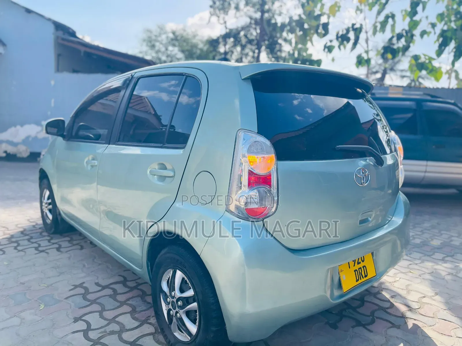 Toyota Passo 2010 Silver