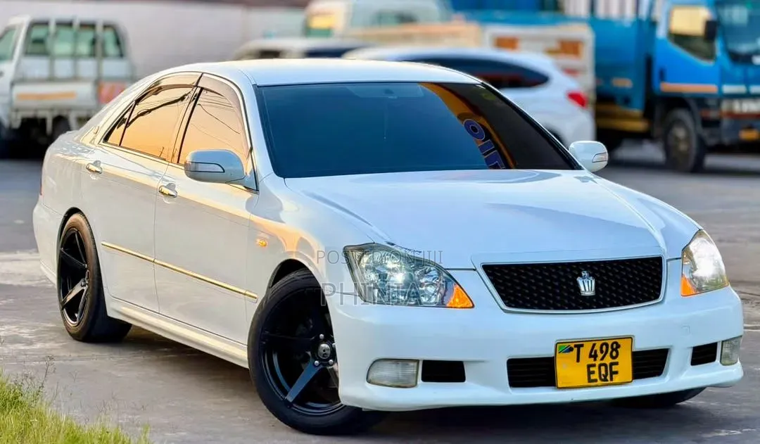 Toyota Crown 2007 White