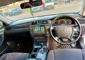 Toyota Crown 2007 White