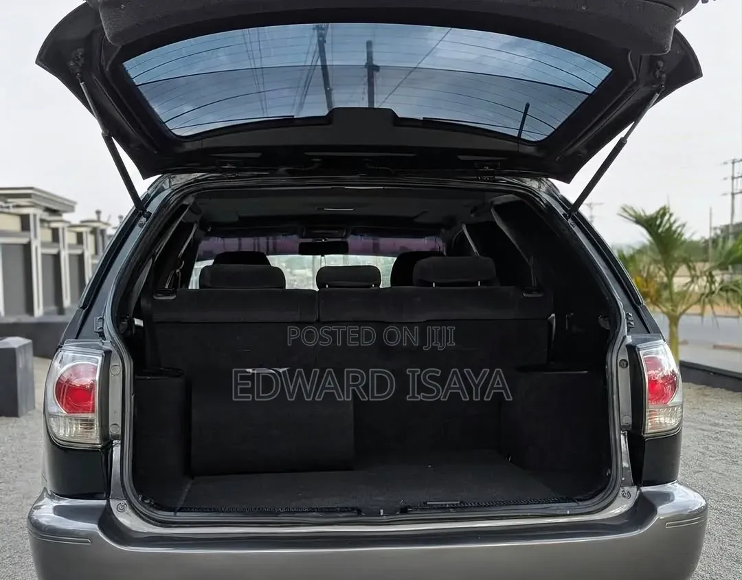Toyota Harrier 2004 Black