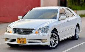 Toyota Crown Royale 2005 White