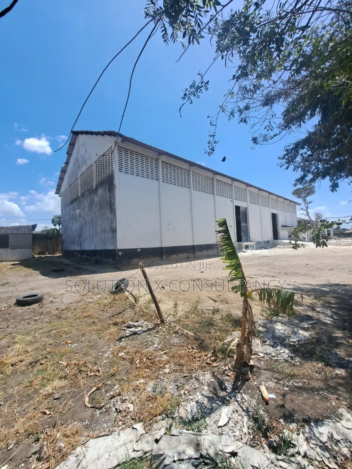 Warehouse for Rent at Boko