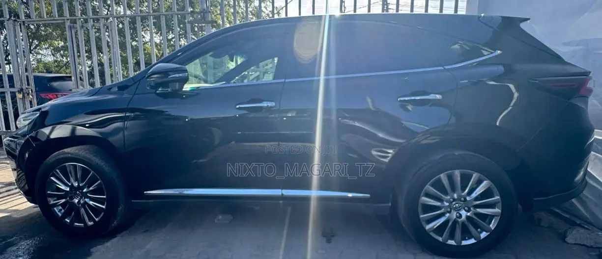Toyota Harrier 2018 Black