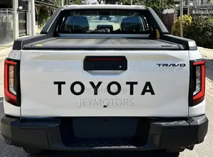 New Toyota Hilux 2026 White