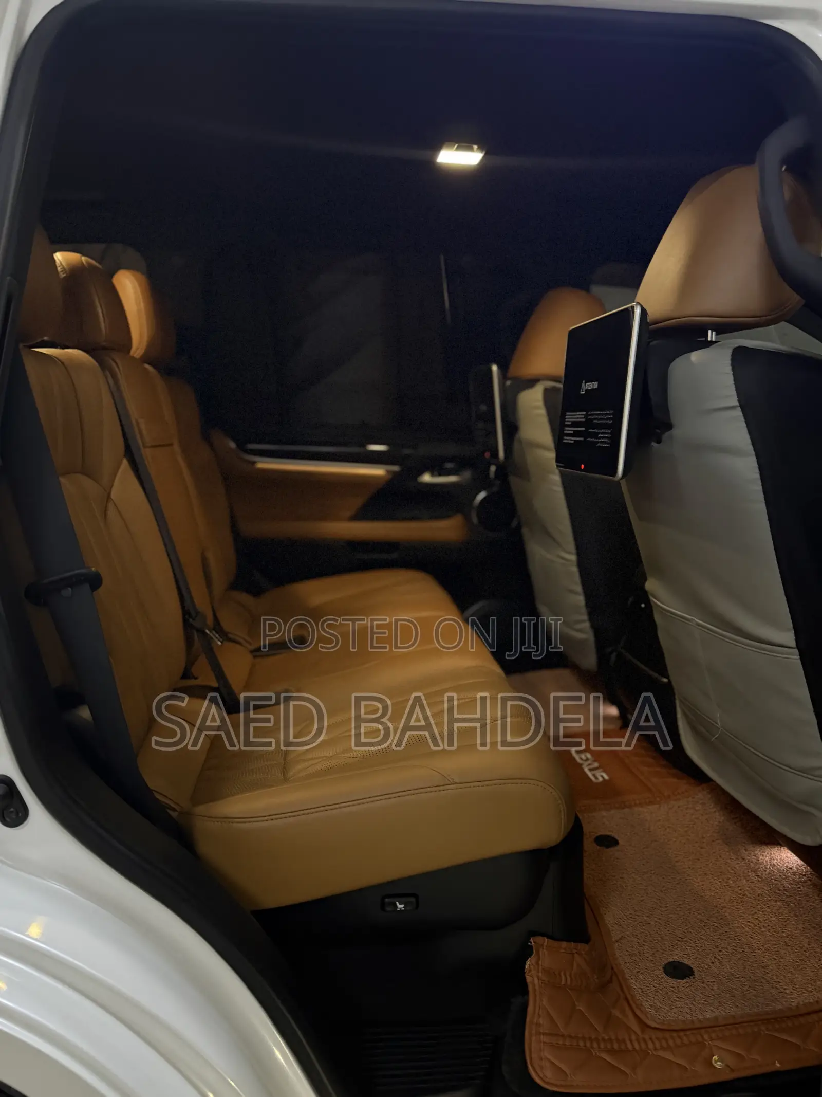 Lexus LX 570 AWD 2021 White