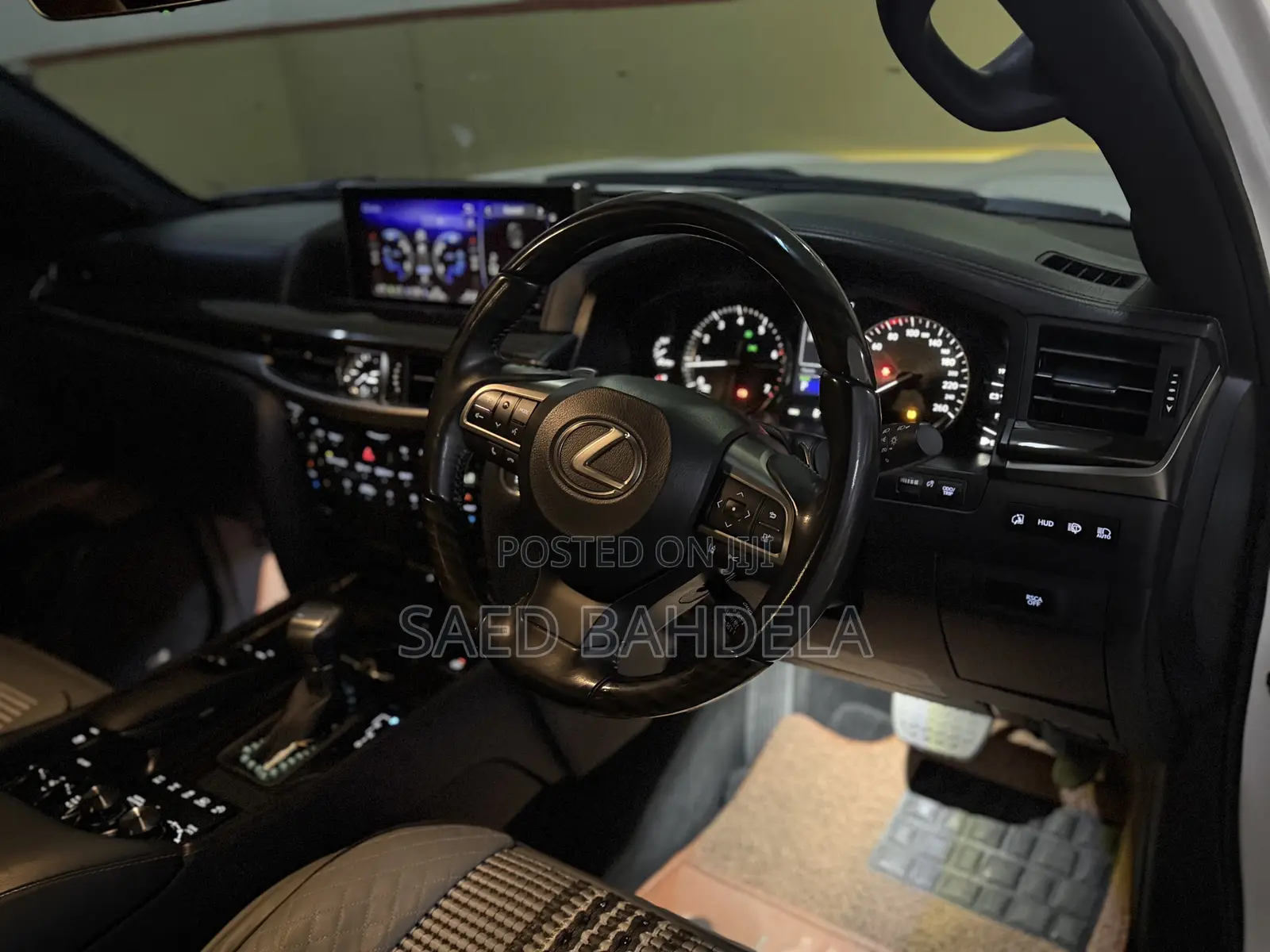 Lexus LX 570 AWD 2021 White