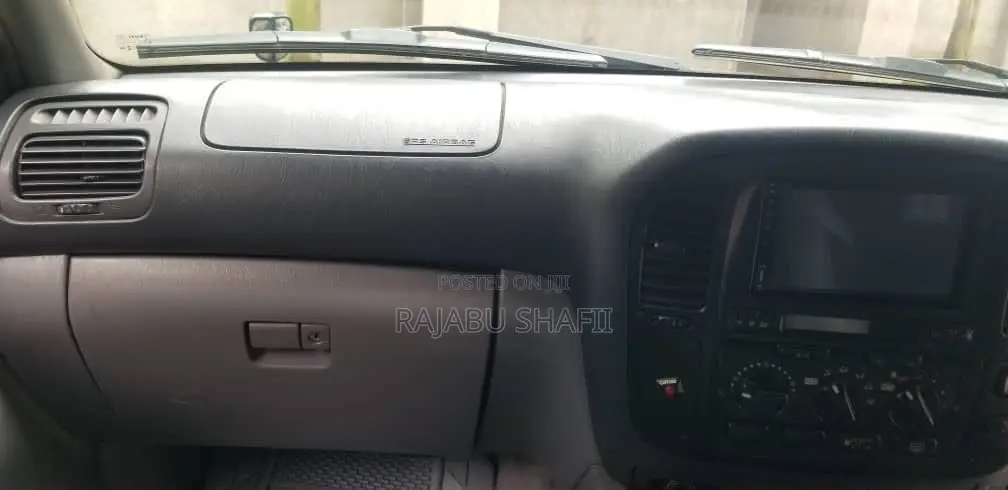 Toyota Land Cruiser HDJ 100 2003 Gray