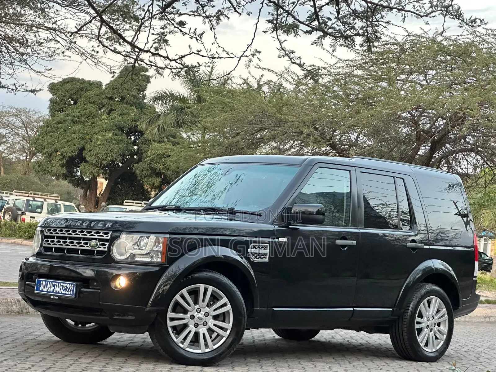 Land Rover Discovery 2015 Black