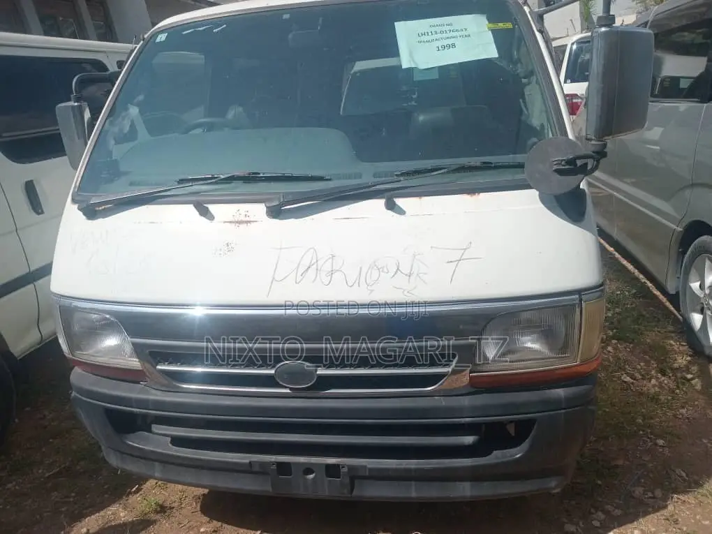 Toyota HiAce 2002 White