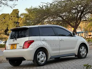 Toyota IST 2003 White