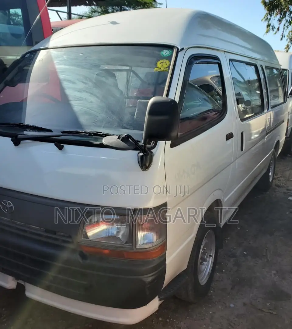 Toyota HiAce 1990 White