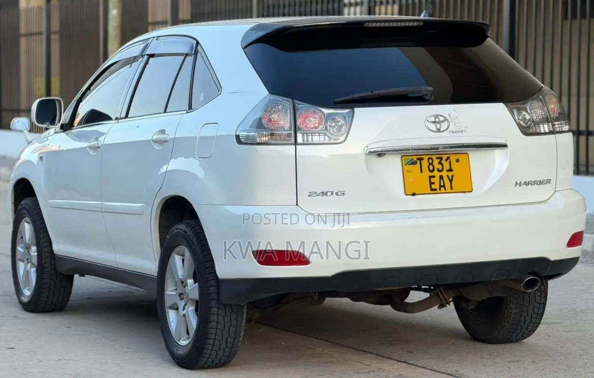 Toyota Harrier 2.4 2010 White