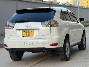 Toyota Harrier 2004 White