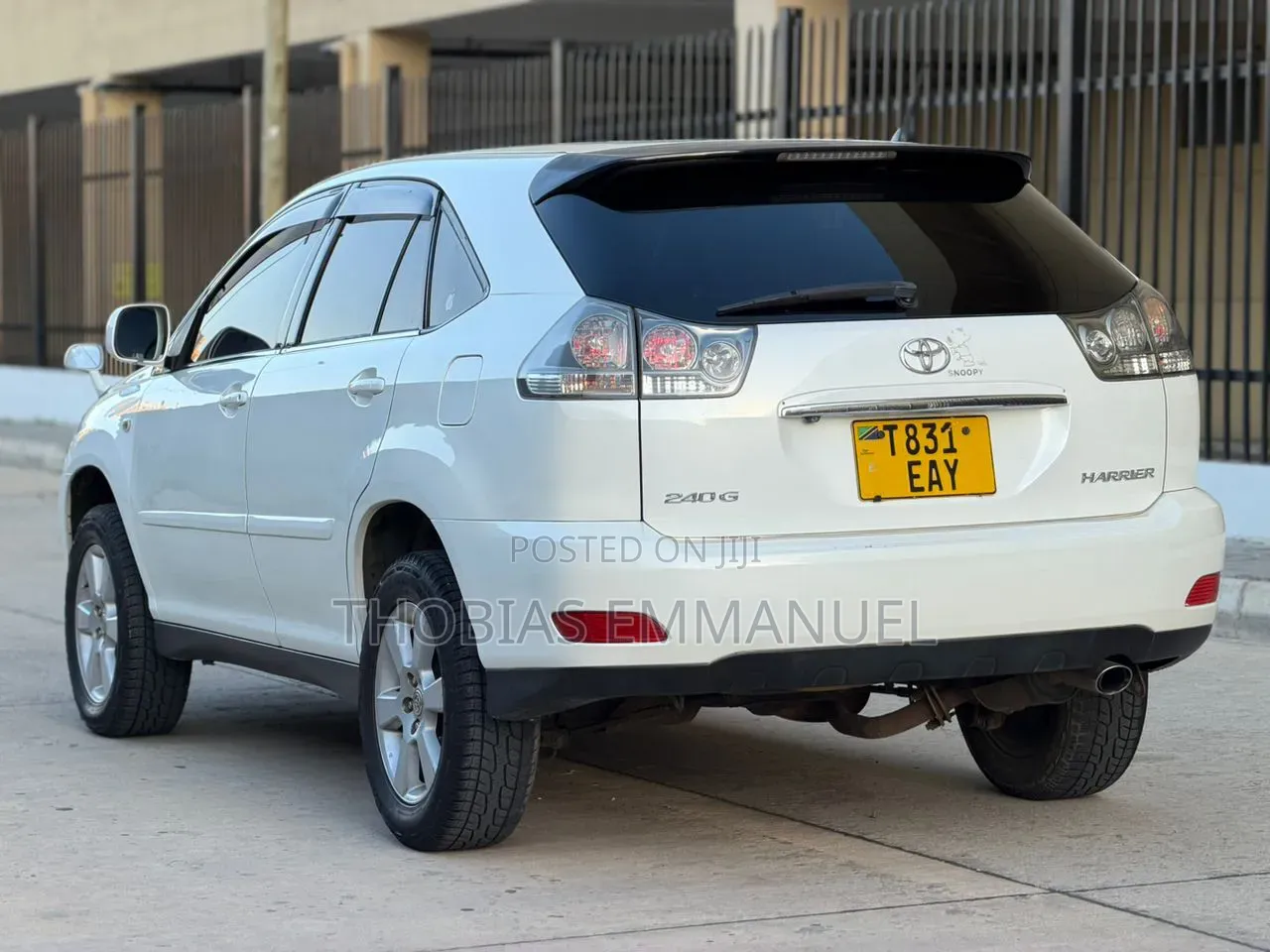 Toyota Harrier 2004 White
