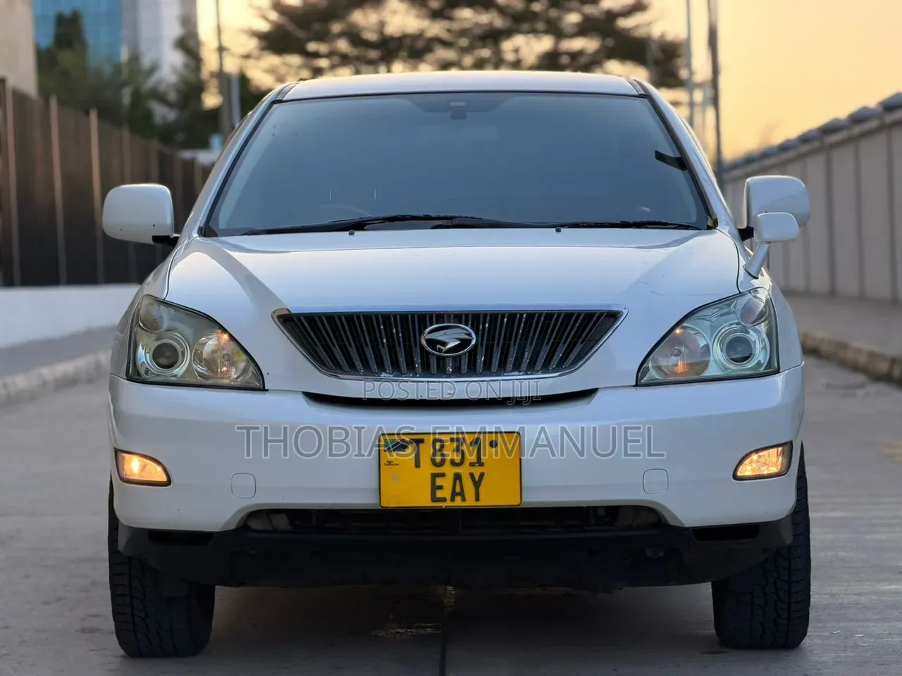 Toyota Harrier 2004 White
