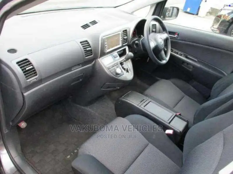 Toyota Wish 2006 Gray