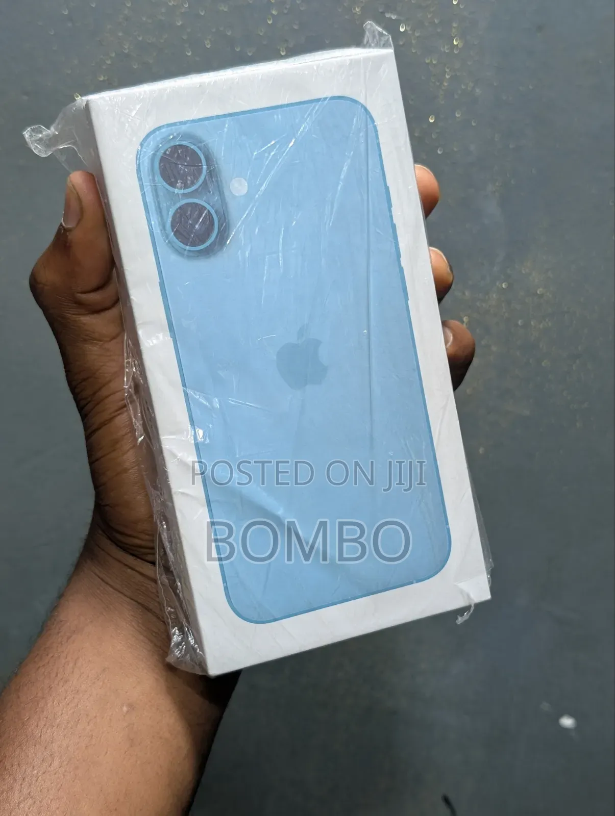 New Apple iPhone 16 128 GB Blue