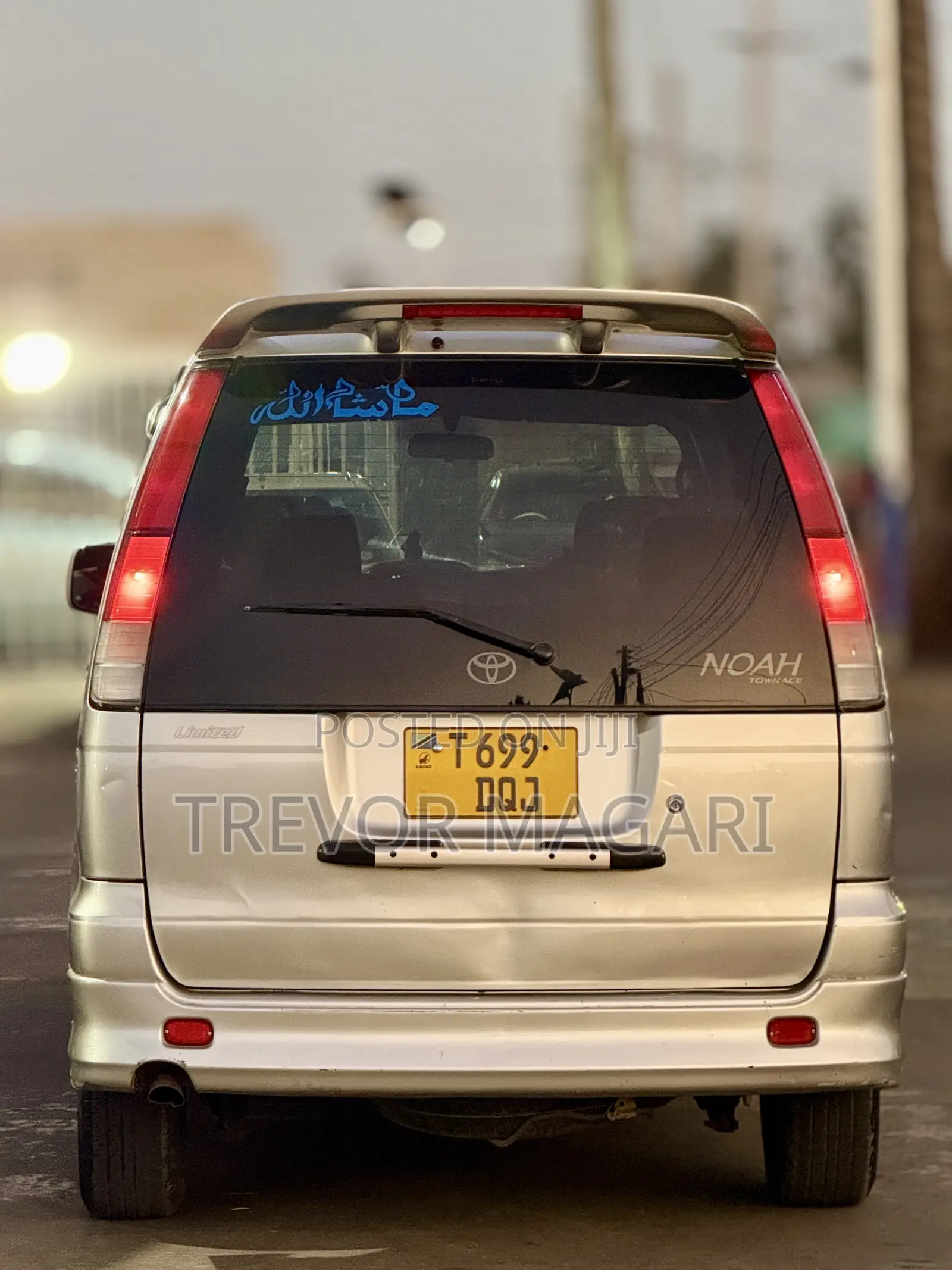 Toyota Noah 2005 Silver