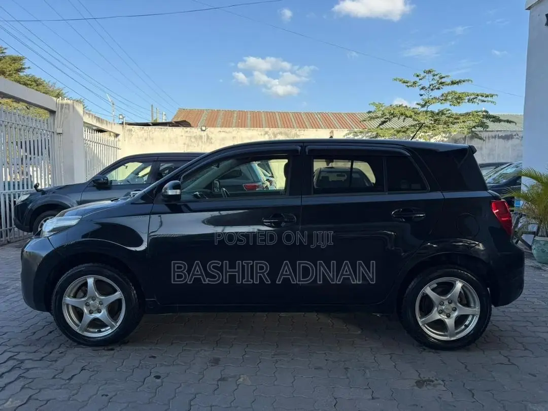 Toyota IST 2007 Black