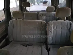 Toyota Noah 2.0 AWD (8 Seater) 2001 Silver