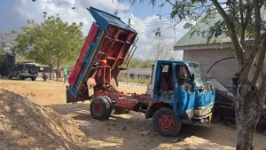 Mitsubishi Canter 1988 Blue